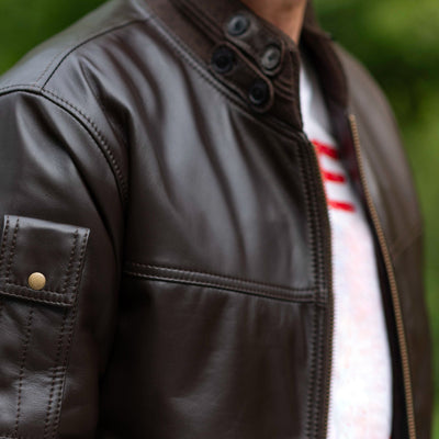 Lederjacke pflegen: Tipps & Produkte für langanhaltende Schönheit